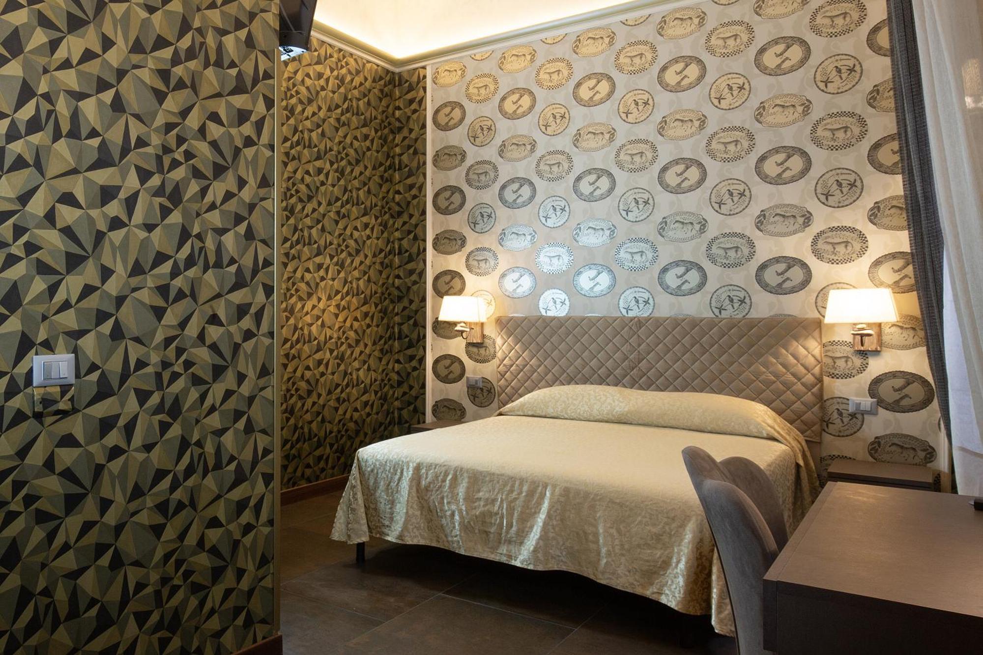 Hotel Antica Dimora Delle Cinque Lune Rome
